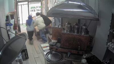 İstanbul’un Silivri açıklarında 6.2 büyüklüğünde bir deprem meydana geldi. Sultangazi’de