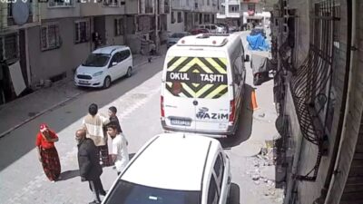 İstanbul’da 6.2 büyüklüğünde meydana gelen deprem sırasında Esenyurt’ta evlerinde bulunan