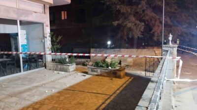Kadıköy’de gece saatlerinde bir binanın balkonunda çökme meydana geldi. Olayda
