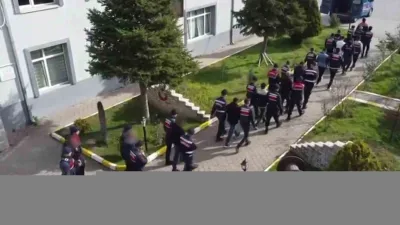 Sakarya'da sahte avukat ve kadın profili kullanarak cinsel içerikli görüntülerle