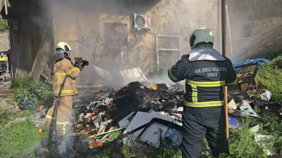 Zonguldak’ın Ereğli ilçesi Meydanbaşı Caddesi’nde bulunan metruk binanın arkasındaki alanda