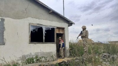 Kars’ta jandarma ekiplerince 2 bin 196 kişinin GBT sorgulaması yapılırken,