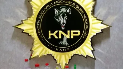 Kars'ta düzenlenen operasyonda polis, depoda uyuşturucu madde ele geçirdi. E.A.
