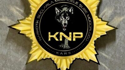Kars’ta TEM ve Narkotik ekiplerince yapılan operasyonda yakalanan 2 kişi,
