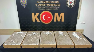 Kastamonu’da polis ekipleri tarafından 27 bin adet doldurulmuş makaron ele