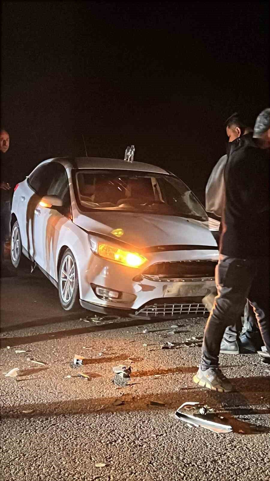 Kastamonu-Sinop karayolunda iki araç kafa kafaya çarpıştı. Kazada 4 kişi