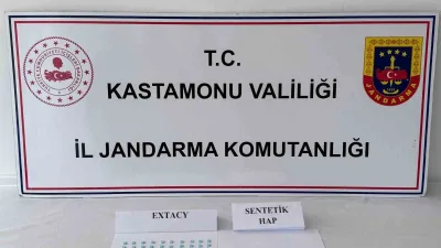 Kastamonu’da jandarma ekiplerince düzenlenen uyuşturucu operayonlarında 3 kişi gözaltına alındı.