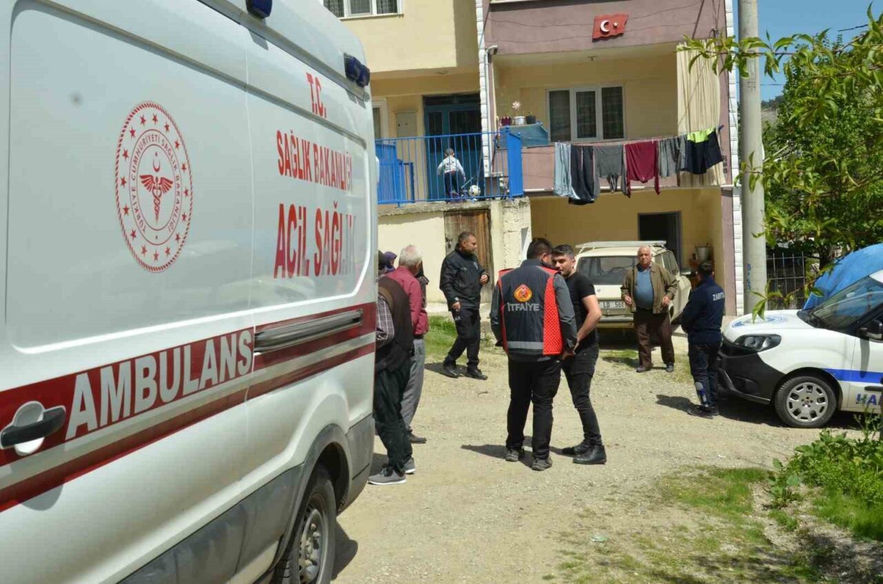 Kastamonu’nun Hanönü ilçesinde kendisinden haber alınamayan 75 yaşındaki adam, evinde