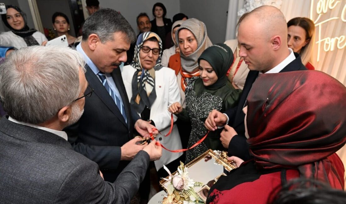 Erzurum Valisi Mustafa Çiftçi, anne ve babasını genç yaşta kaybeden