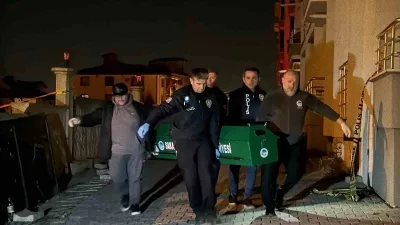 Sakarya'nın Serdivan ilçesinde yaşanan silahlı kavgada 5 kişi hayatını kaybederken,