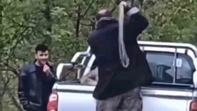 Trabzon’da kamyonet kasasında köpeğe halatla şiddet uyguladığı görüntüler sosyal medyada