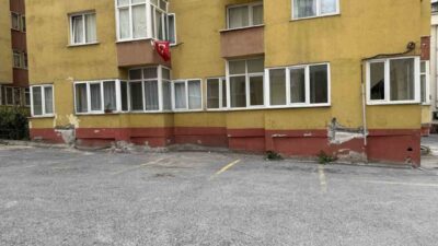 Küçükçekmece’de yıllardır çatlak kolonlarla yaşam mücadelesi veren Doğuş Sitesi sakinleri