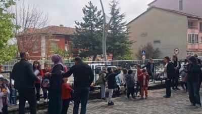 Kütahya’nın Simav ilçesinde meydana gelen 4,6 büyüklüğündeki depremin ardından okullar