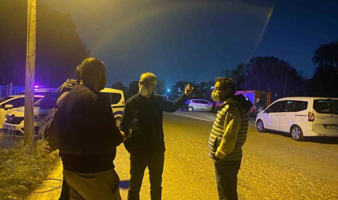 Kocaeli’de gündüz saatlerinde mahalleyi saran koku için ekipler seferber oldu.