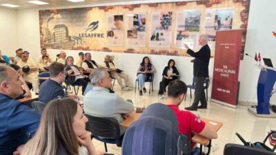 Nöroloji Uzmanı Doç. Dr. Yakup Türkel, migrenin 50 yaş altındaki