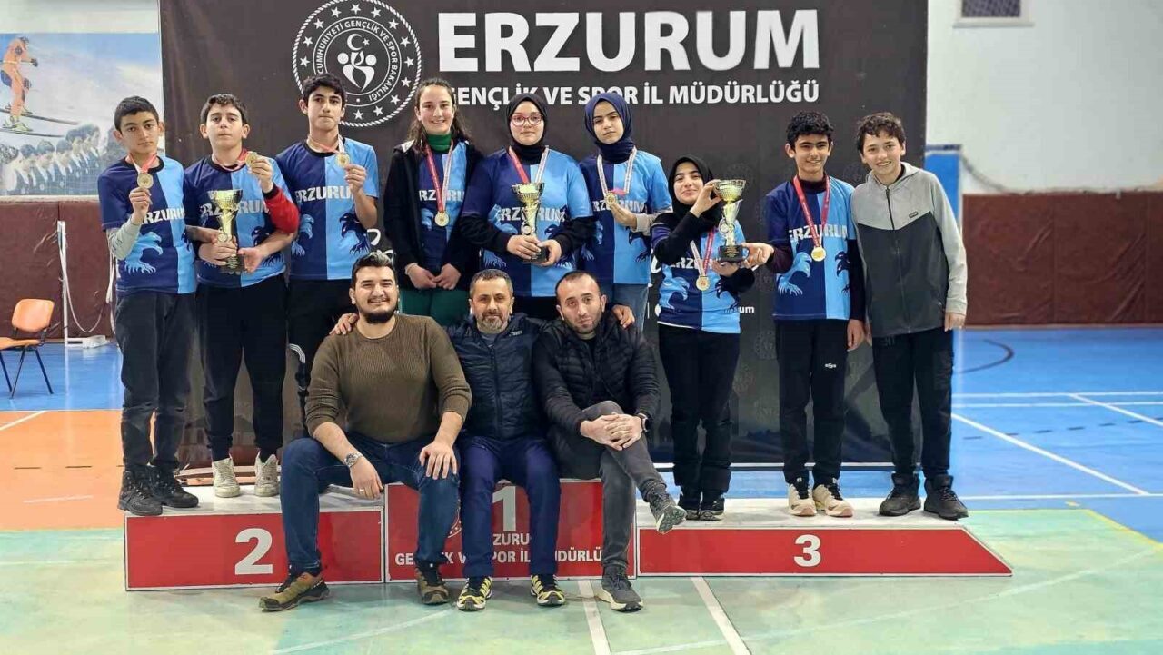 Beden Eğitimi Öğretmeni Mahmut Atmaca yönetimindeki Tuzca Mimar Sinan Ortaokulu,