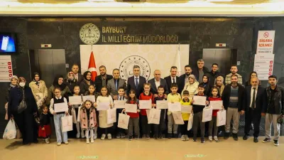 Minik Eller Tasarlıyor projesi kapsamında, Mart ayında öğrenciler tarafından atık