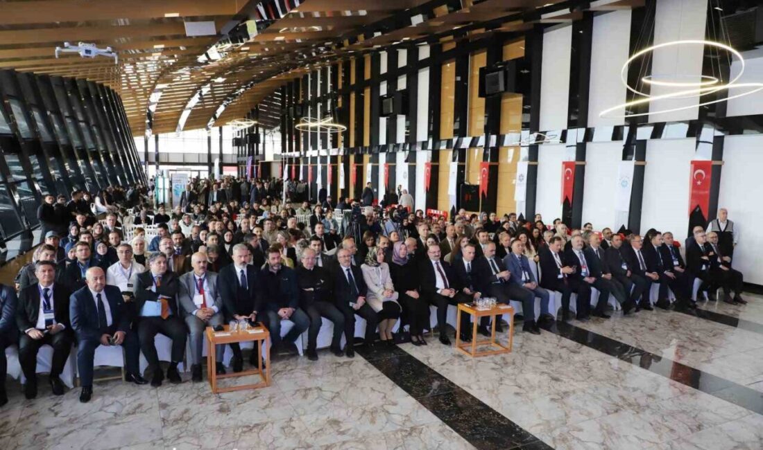Kuzeydoğu Anadolu Kariyer Fuarı (KUDAKAF’25), sektörlerin önde gelen temsilcilerini gençlerle