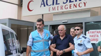 FETÖ/PDY Silahlı Terör Örgütü suçundan firari olan ve yurt dışındaki