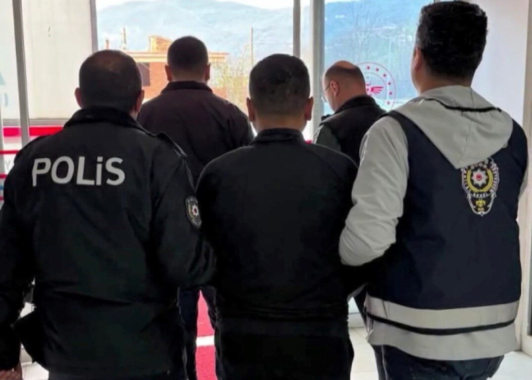 Ordu’da polis ekipleri tarafından yapılan çalışmalar sonucu, cinayet suçundan aranması