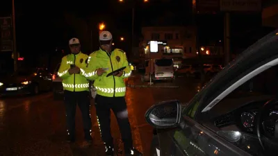 Ünye İlçe Emniyet Müdürlüğü'ne bağlı ekipler, modifiyeli araçlar ve ehliyetsiz