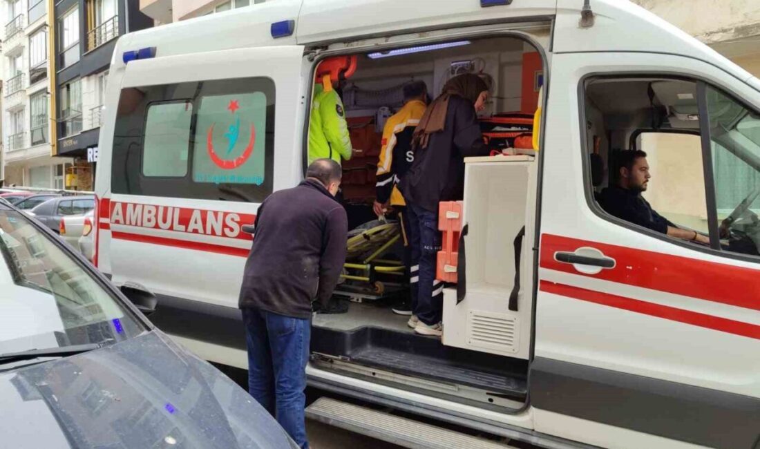 Sinop’ta otomobil ile motosikletin çarpışması sonucu meydana gelen kazada motosiklet