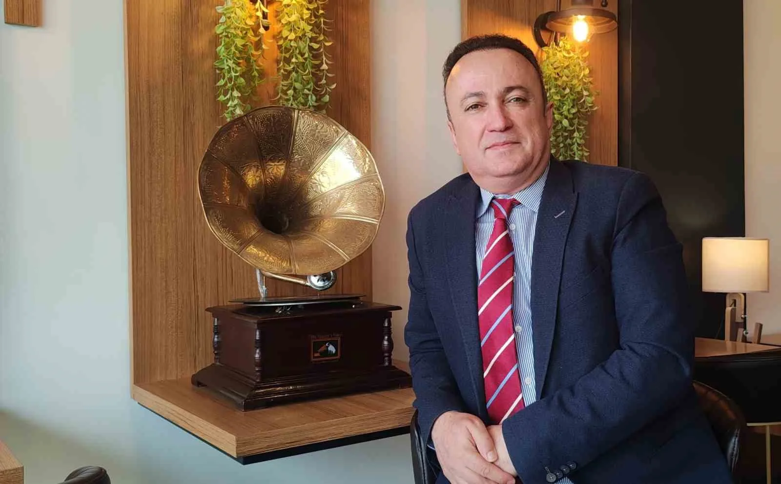 Erzurum Atatürk Üniversitesi Tıp Fakültesi Endokrinoloji Bilim Dalı Başkanı Prof.