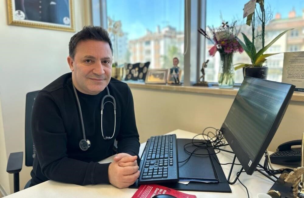 Göğüs Hastalıkları Uzmanı Prof. Dr. Şevket Özkaya, “Nisan ayı günlük