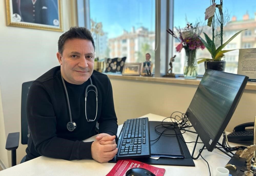 Göğüs Hastalıkları Uzmanı Prof. Dr. Şevket Özkaya, “Nisan ayı günlük