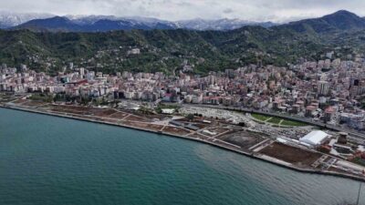 Rize Belediye Başkanı Rahmi Metin, yapımı devam eden Millet Bahçesi