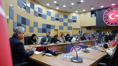 Sakarya Valisi Rahmi Doğan, ‘Aylık Asayiş Bilgilendirme’ toplantısında Sakarya’daki bireysel