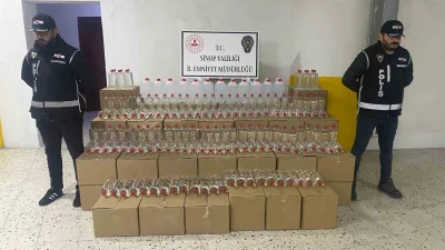 Sinop’ta polis ekiplerince gerçekleştirilen operasyonda bin 300 litre sahte alkol