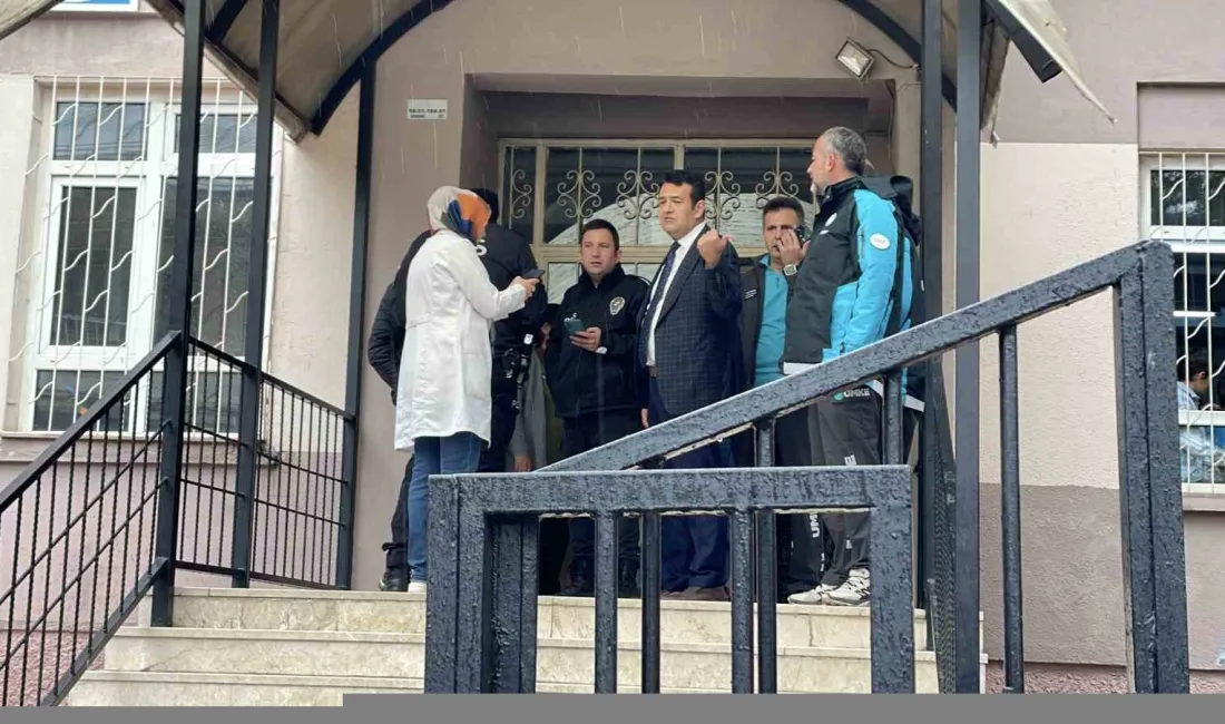 Sivas'taki bir ortaokulda yapılan yemekli etkinlik sonrası karın ağrısı şikayeti