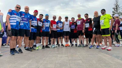 Uluslararası Taşkent Maratonu’nda “Palandöken Masterlar” koşu ekibi, Türkiye ve Erzurum’u