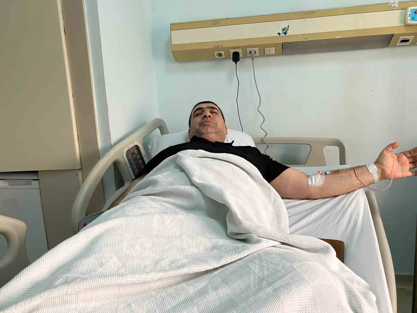 Kocaeli'nin Körfez ilçesinde tavuk dönerden zehirlenen 648 kişiden biri olan