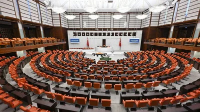 TBMM Başkanlığına sunulan dokunulmazlık dosyaları, Anayasa ve Adalet Komisyonu Üyelerinden