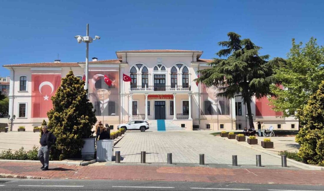 Tekirdağ başta olmak üzere çevre illerde hissedilen İstanbul merkezli depremler