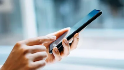 Kullanıcıların mobil uygulama indirirken verdiği kontrolsüz izinler, kişisel verilerin kötü