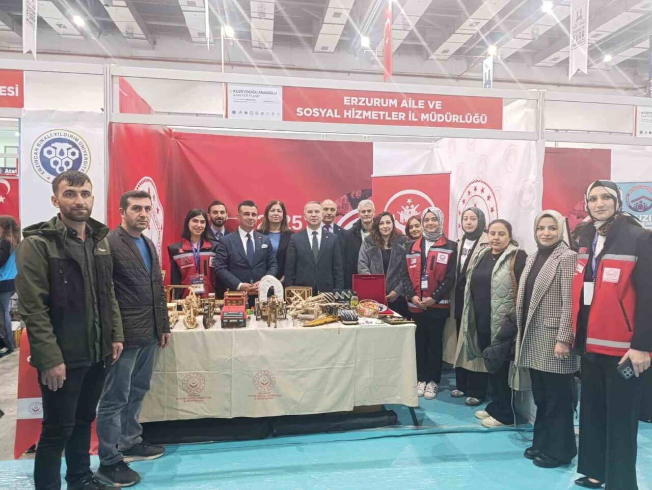 KUDAKAF’25 Kuzeydoğu Anadolu Kariyer Fuarı’na Aile ve Sosyal Hizmetler İl