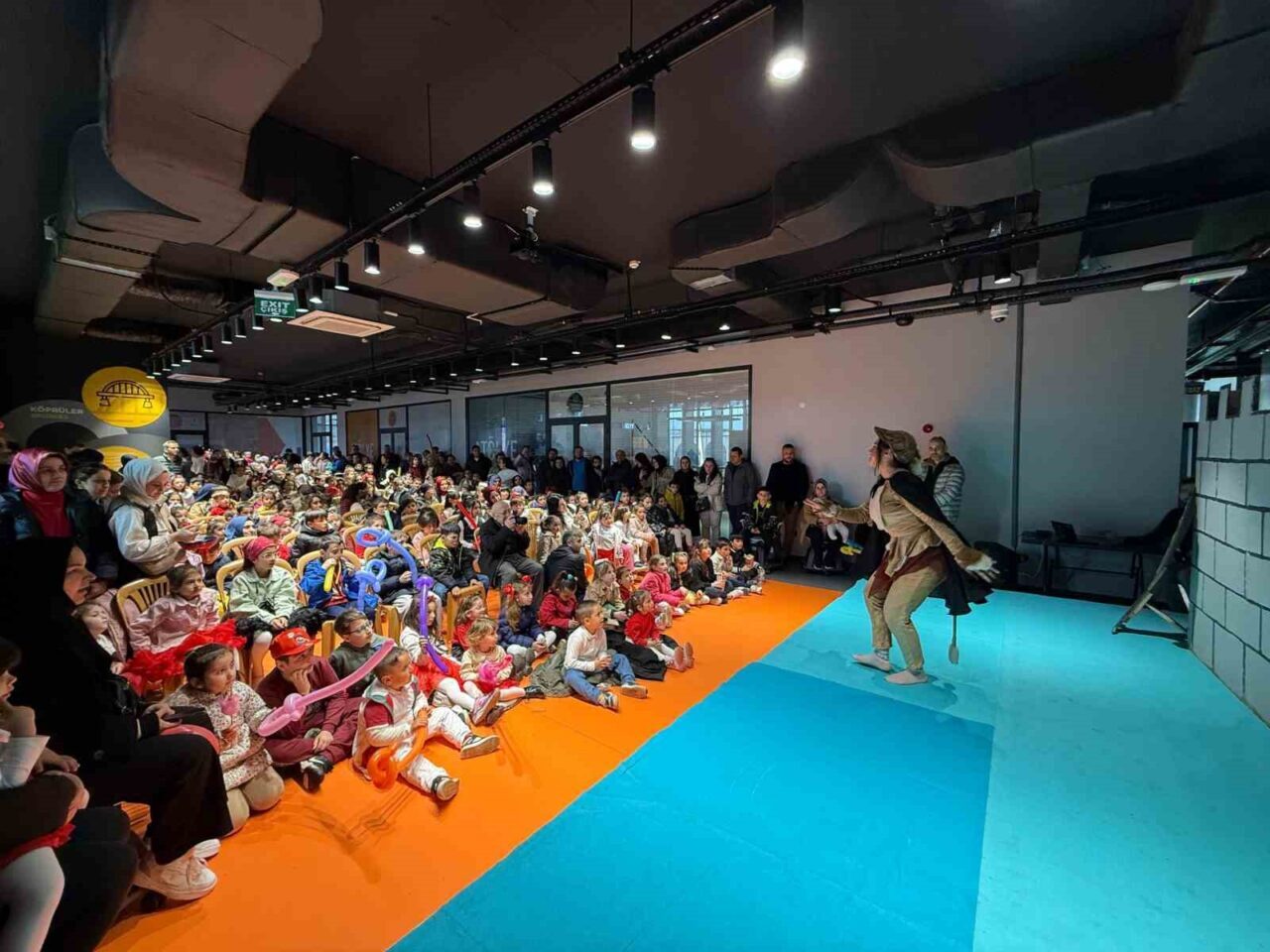 Trabzon Büyükşehir Belediyesi, farklı etkinliklere imza atarak 23 Nisan Ulusal