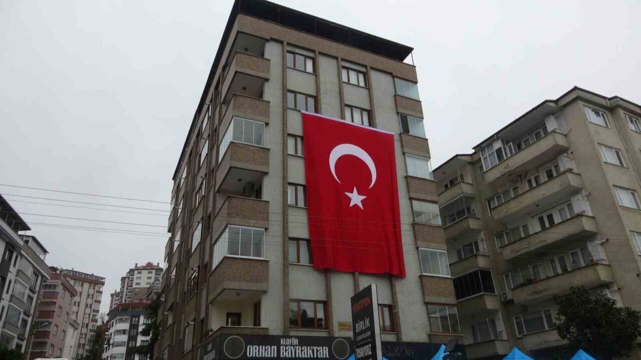 Irak’ın kuzeyinde Pençe-Kilit operasyonu bölgesinde teröristler tarafından düzenlenen saldırıda yaralanan