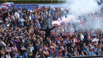 UEFA Gençlik Ligi yarı final maçında Trabzonspor U19, Avusturya’nın Salzburg
