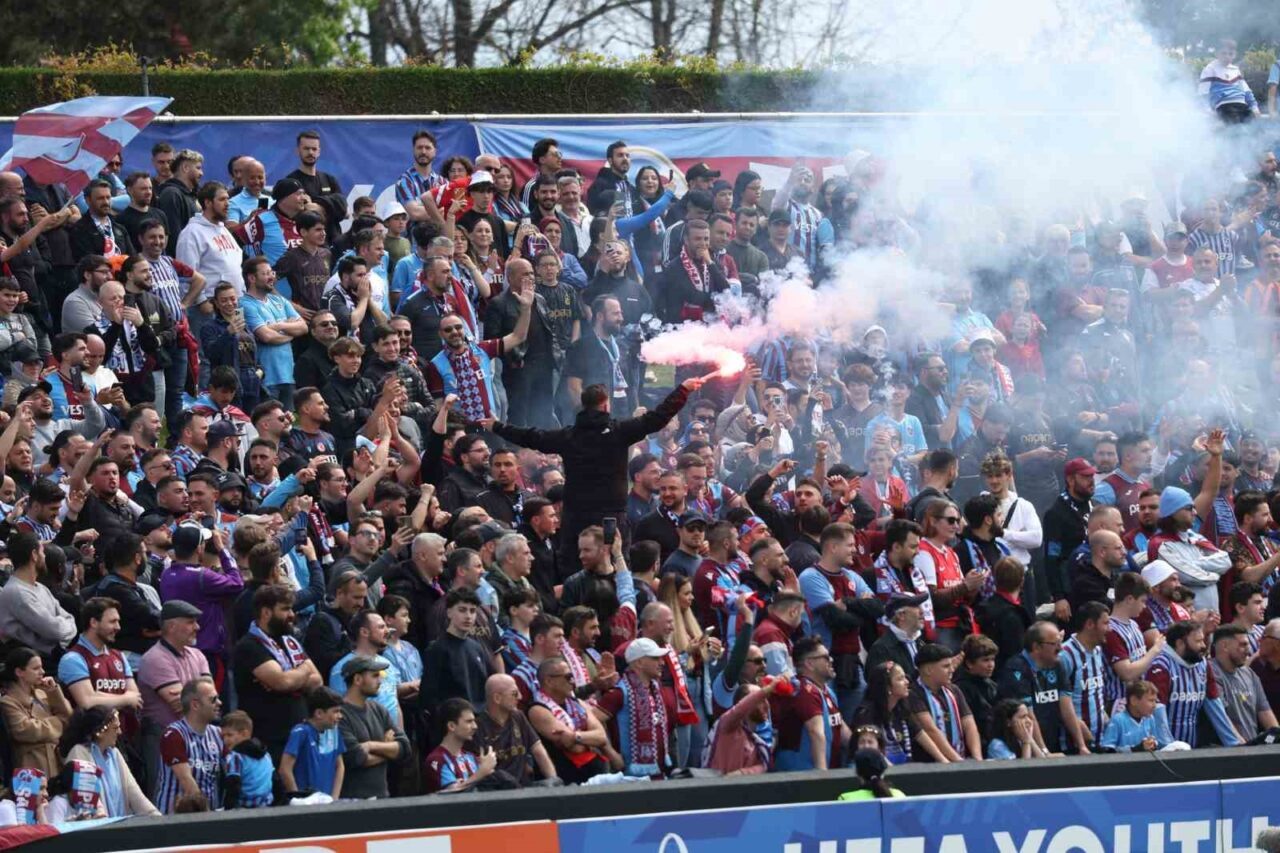 UEFA Gençlik Ligi yarı final maçında Trabzonspor U19, Avusturya’nın Salzburg