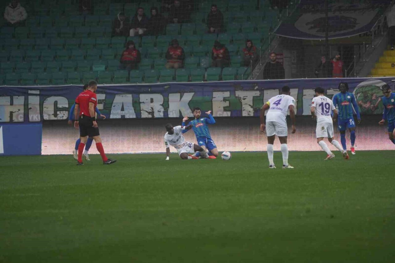 Trendyol Süper Lig’in 32. haftasında Çaykur Rizespor, Eyüpspor’u konuk ediyor.