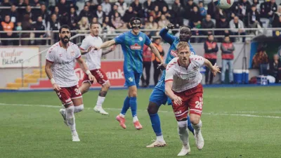 Çaykur Rizespor ile Sivasspor arasındaki Süper Lig maçı 1-1 berabere