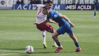 Çaykur Rizespor, Sivasspor'u konuk ettiği maçın ilk yarısını golsüz beraberlikle