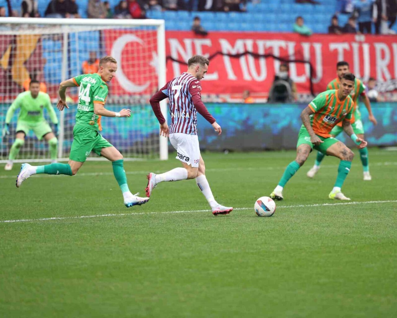 Trendyol Süper Lig’in 33. haftasında Trabzonspor, sahasında karşılaştığı Corendon Alanyaspor’u