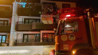 Akyazı'da bir evin balkonundaki kombi alev aldı, paniğe sebep olan