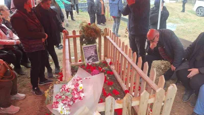 Ünlü sanatçı Volkan Konak, KKTC'de vefat ettikten sonra Trabzon'un Maçka