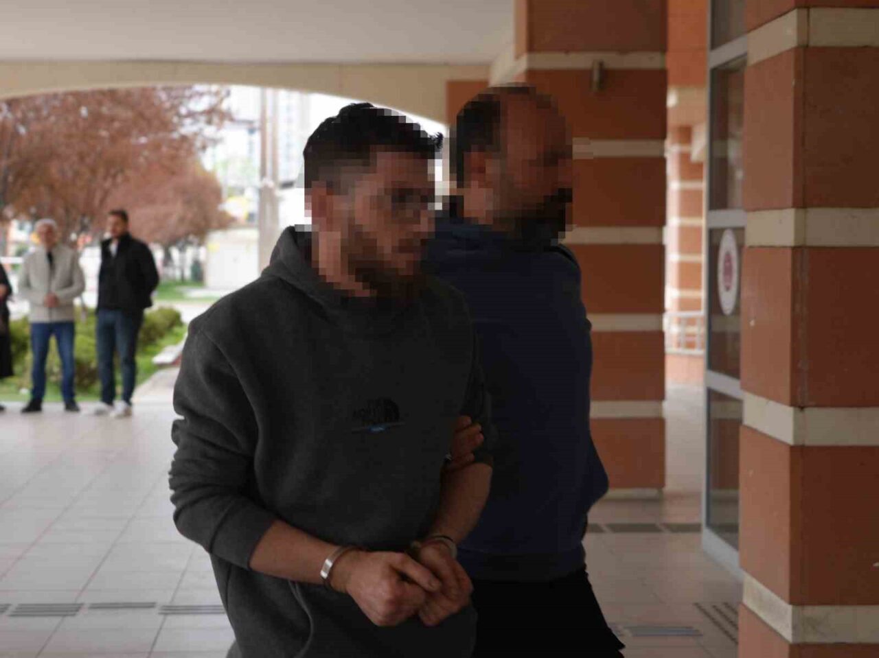 Kastamonu’da bir şahsın uyuşturucu parası anlaşmazlığı yüzünden çıkan tartışma sonrasında